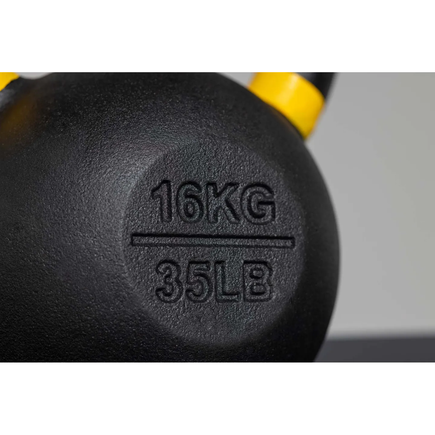 Kettlebell en Fonte 4 à 32 kg, Code Couleur, Cross-training et Hyrox - vue 20