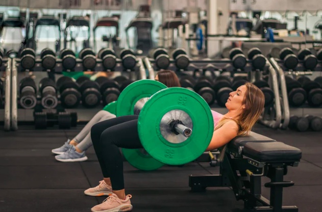 hip thrust allenamento glutei