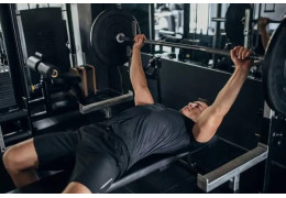 Développé couché : réussir sa mise en place et garder sa cambrure à la sortie de barre